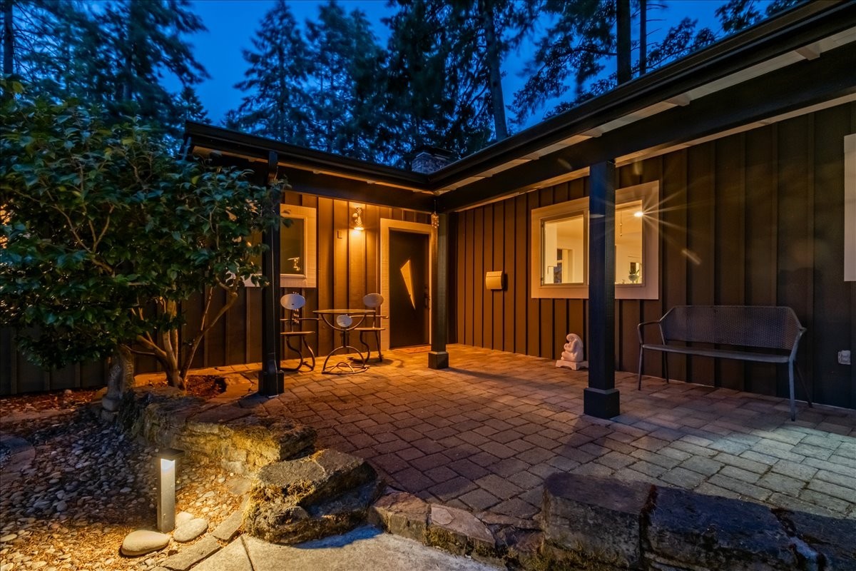 3220 Nw Mckinley Dr #NA - Photo 4 of 38