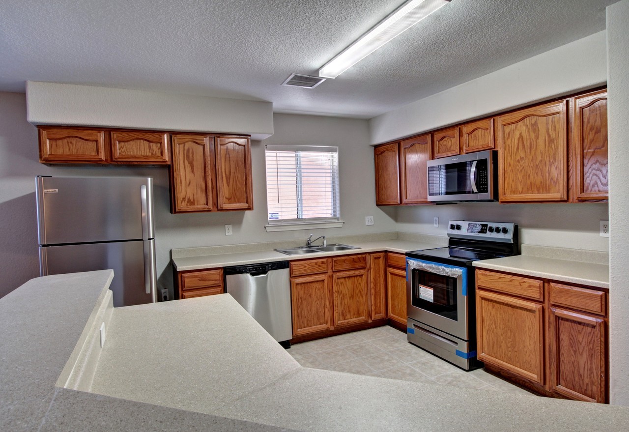 1275 Fountain Loop #NA - Photo 3 of 21