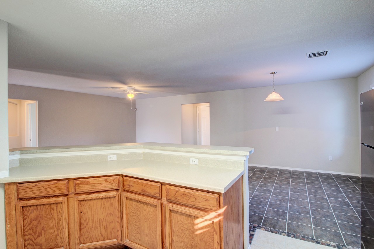 1275 Fountain Loop #NA - Photo 6 of 21