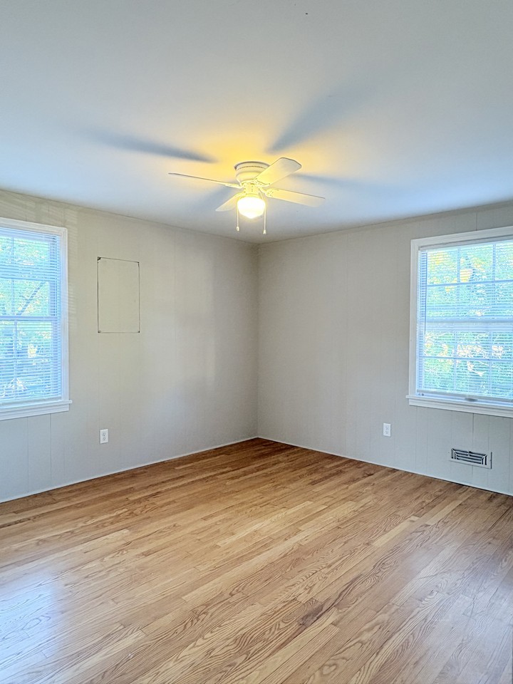 615 Cabell Dr #6 - Photo 6 of 12