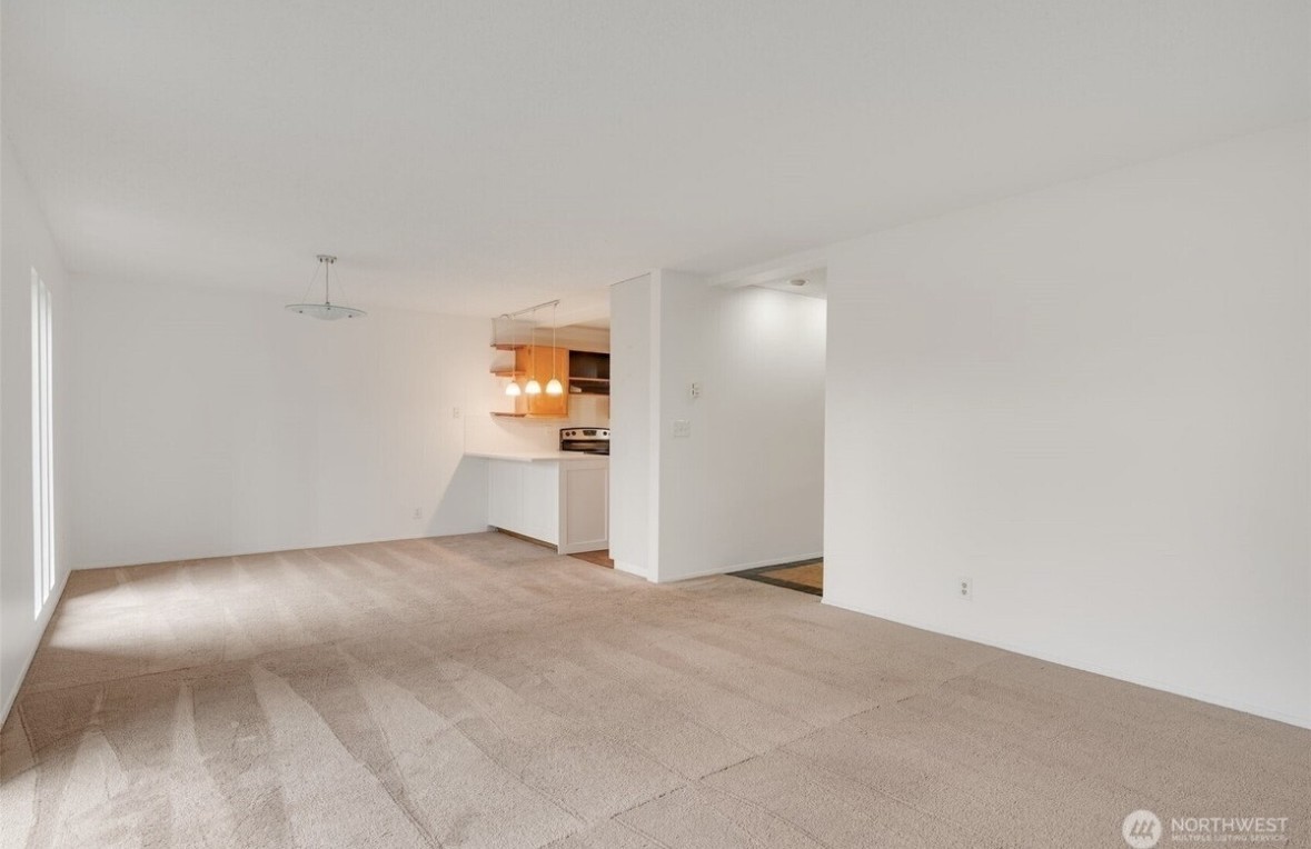 1425 S Puget Dr #B3 - Photo 5 of 17