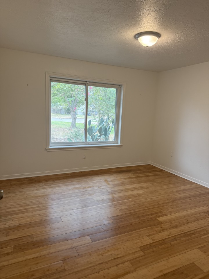 2805 Jennifer Dr #NA - Photo 4 of 17