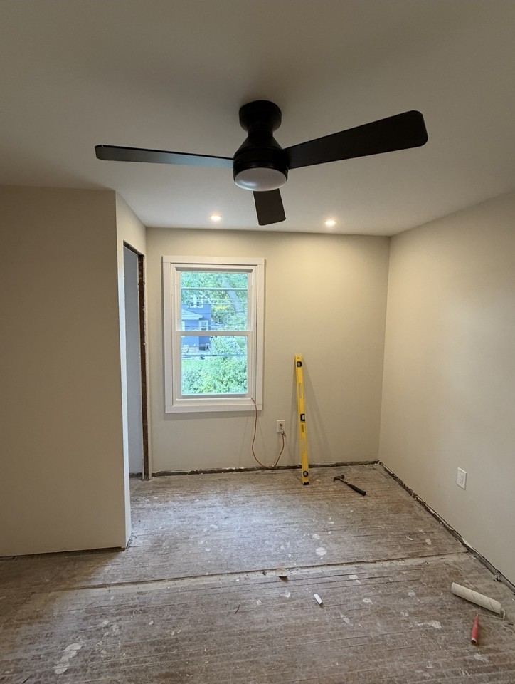 109 Shepard Ave - Photo 3 of 6