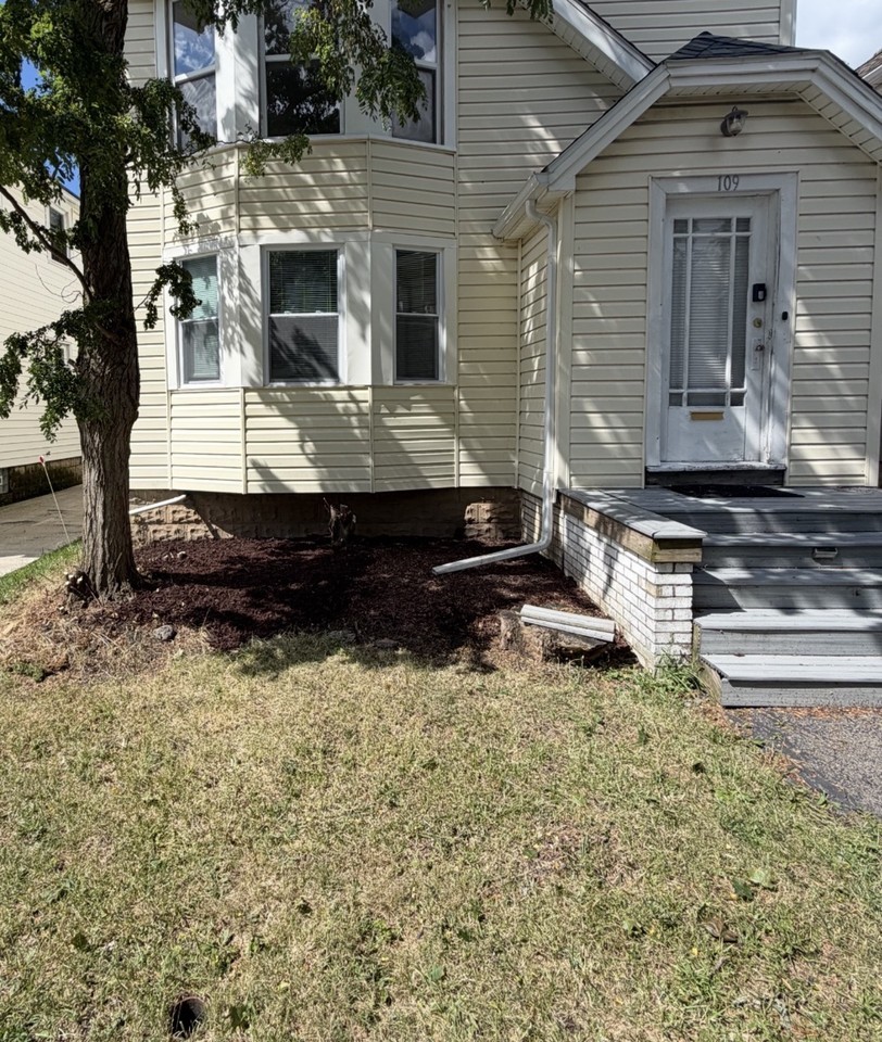 109 Shepard Ave - Photo 6 of 6