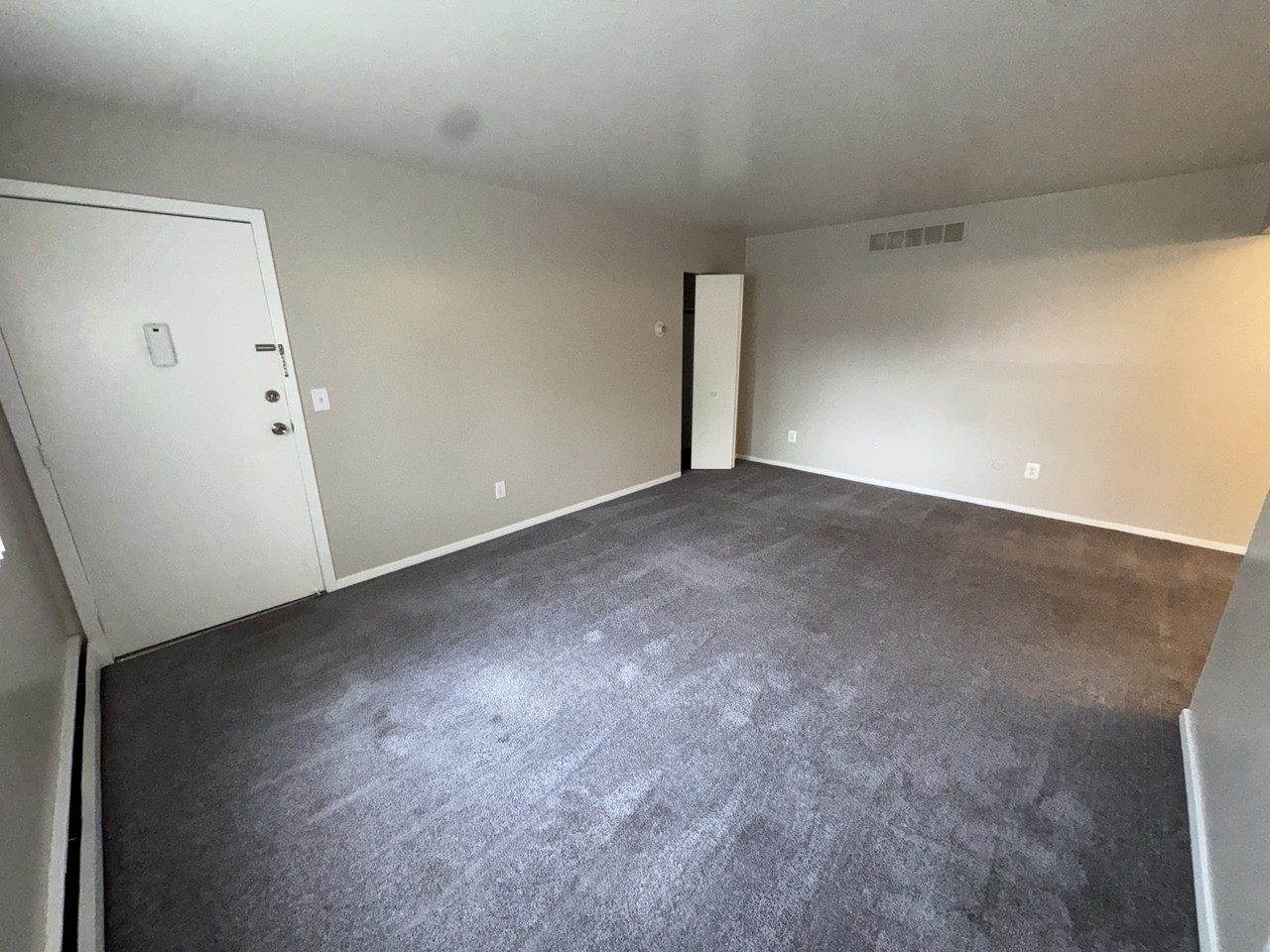 421 Parkdale Ave #D - Photo 2 of 15
