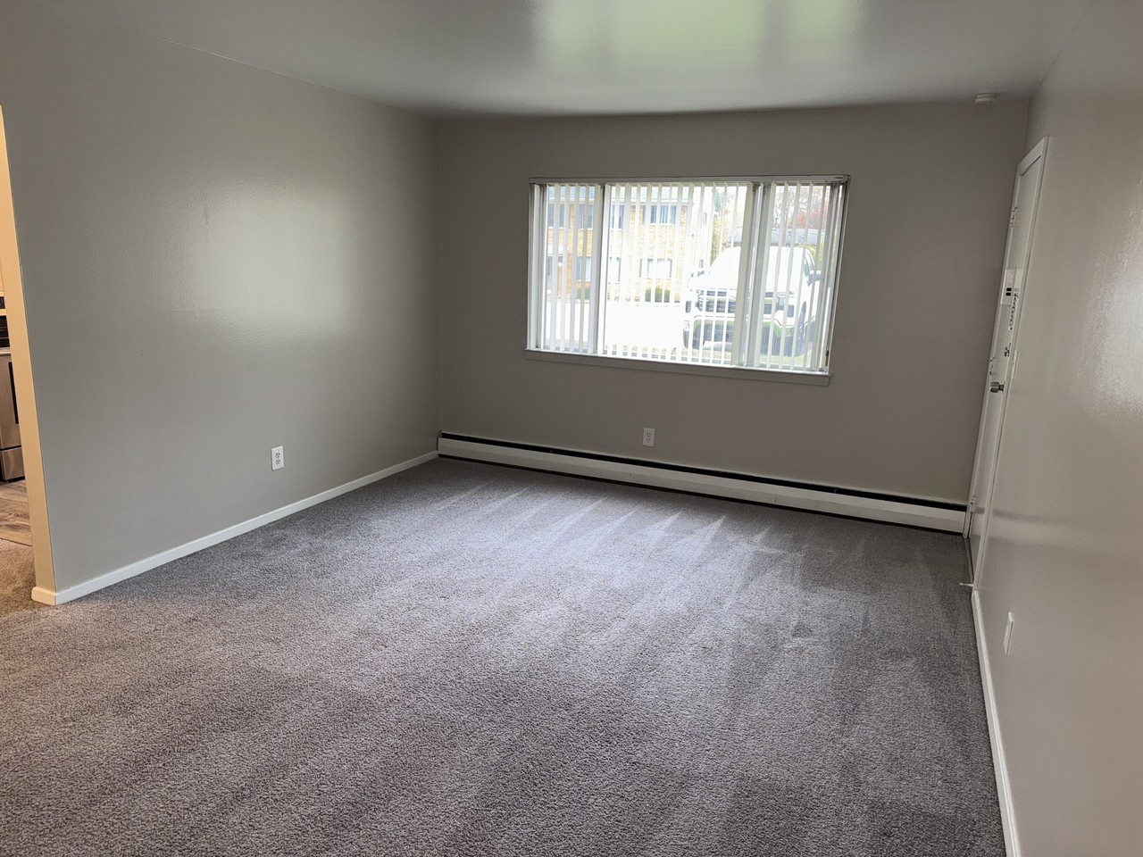 421 Parkdale Ave #D - Photo 3 of 15