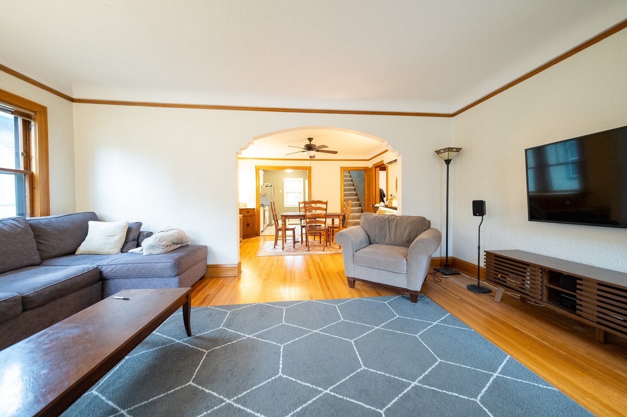1017 25th Ave Se #1 - Photo 5 of 33