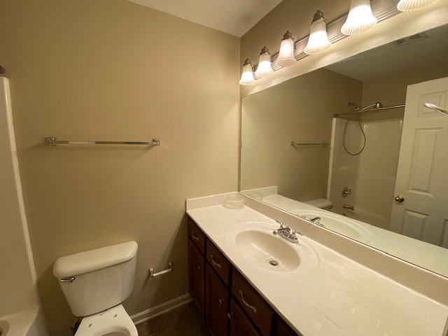 2547 Boxford Ln - Photo 4 of 12