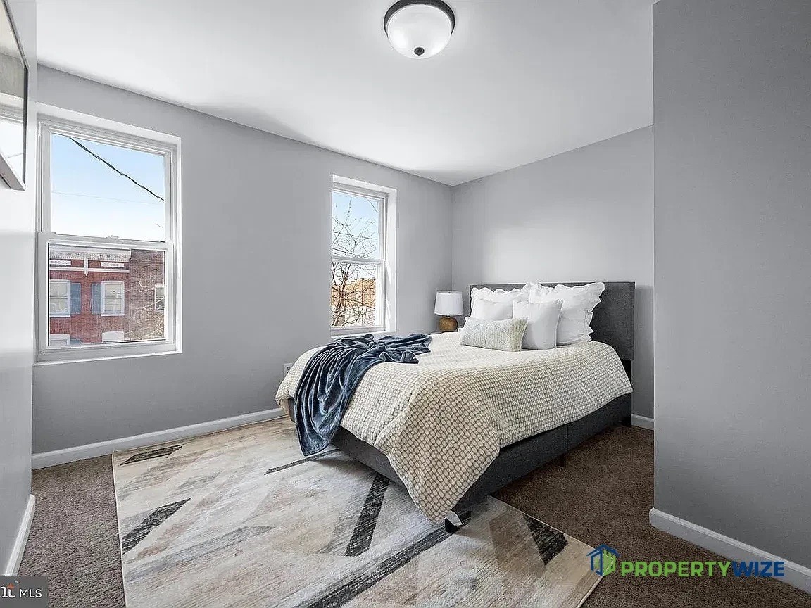 1028 W Cross St #1 - Photo 5 of 22