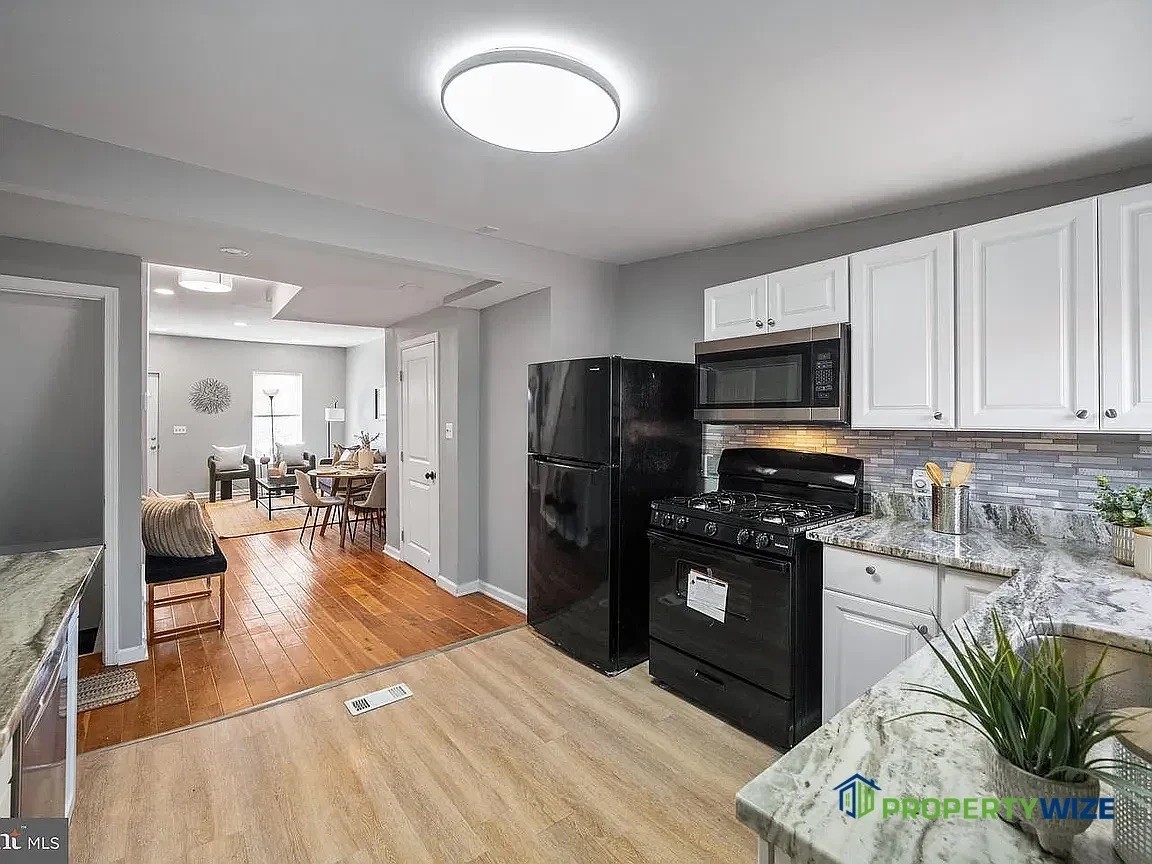 1028 W Cross St #1 - Photo 6 of 22