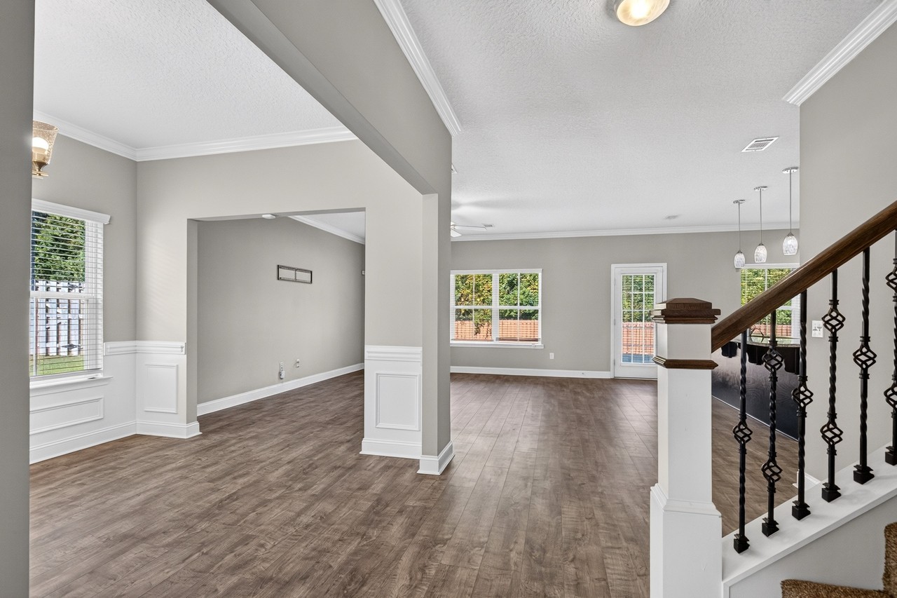 685 Fairview Cir #1 - Photo 6 of 36