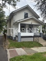 featured image of 1920 3rd St Se #1