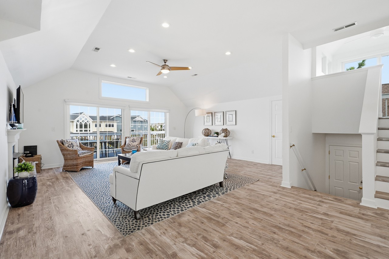 122 Henlopen Shores Cir #1 - Photo 5 of 45
