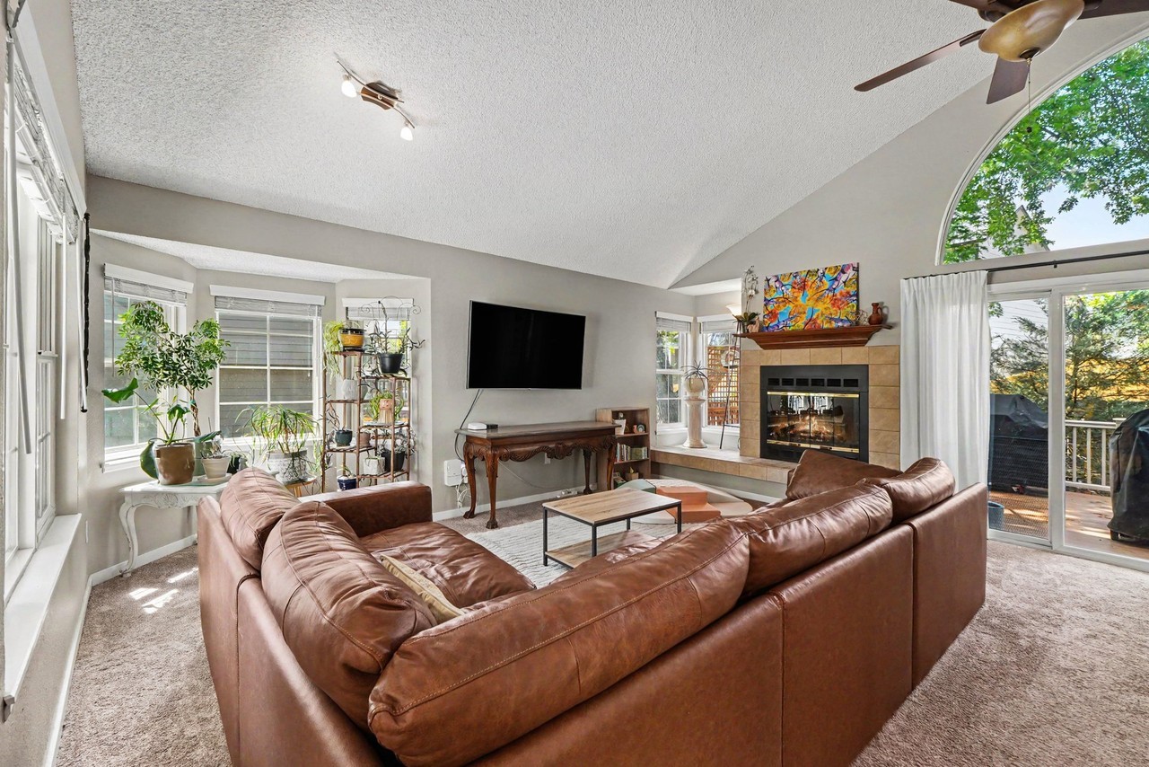 9875 Iris St #1 - Photo 4 of 28