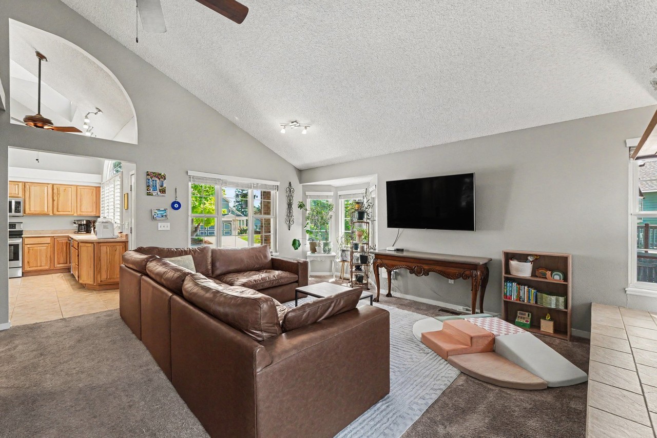 9875 Iris St #1 - Photo 5 of 28