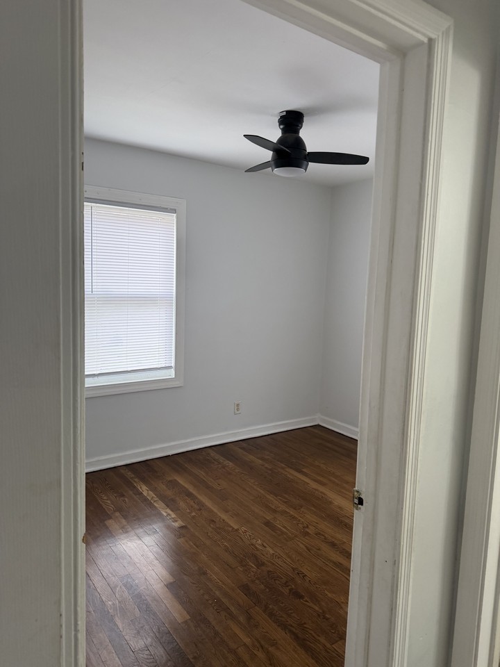 2312 Monroe St #1 - Photo 6 of 24