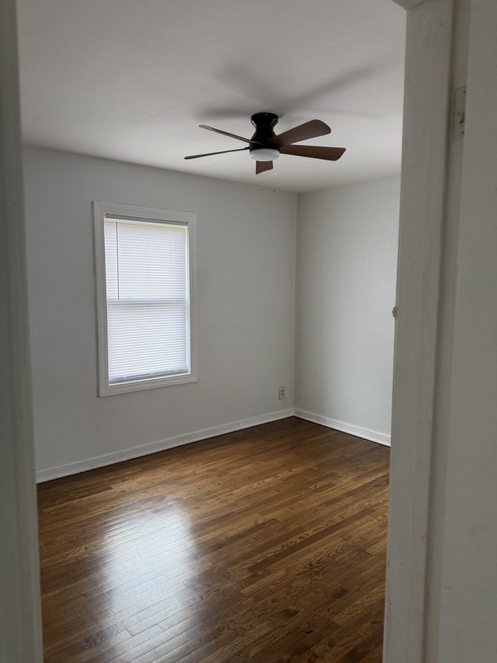 2312 Monroe St #1 - Photo 7 of 24
