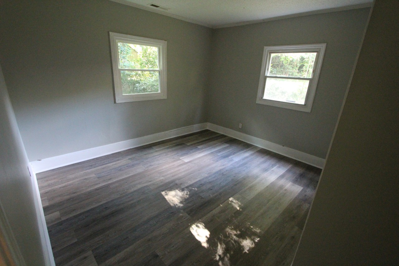 725 Lucas St #725 - Photo 5 of 10