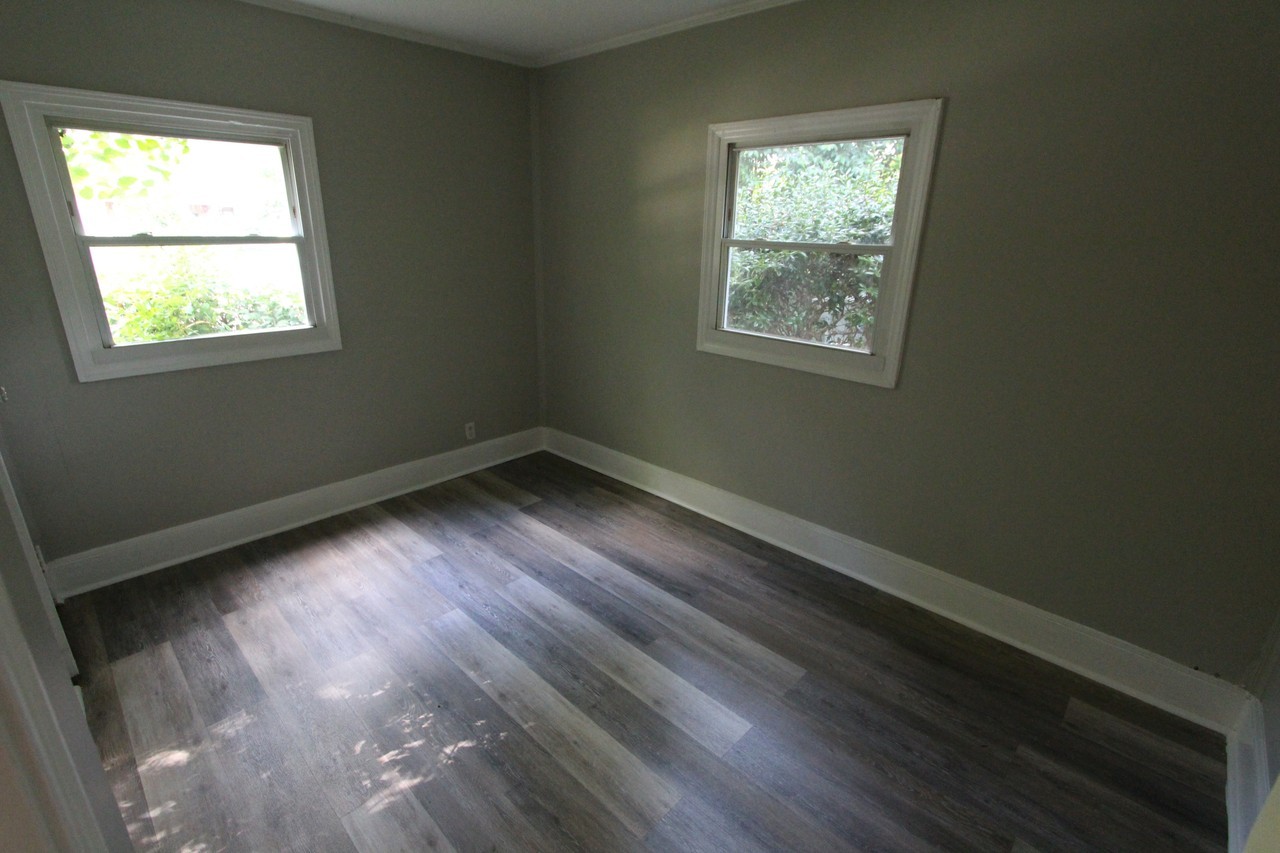 725 Lucas St #725 - Photo 6 of 10