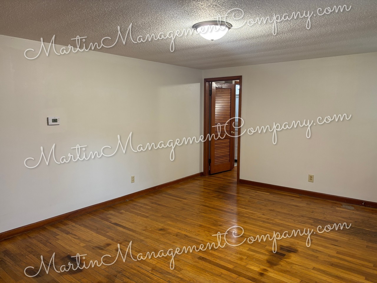 1011 E 14th St #1 - Photo 3 of 17