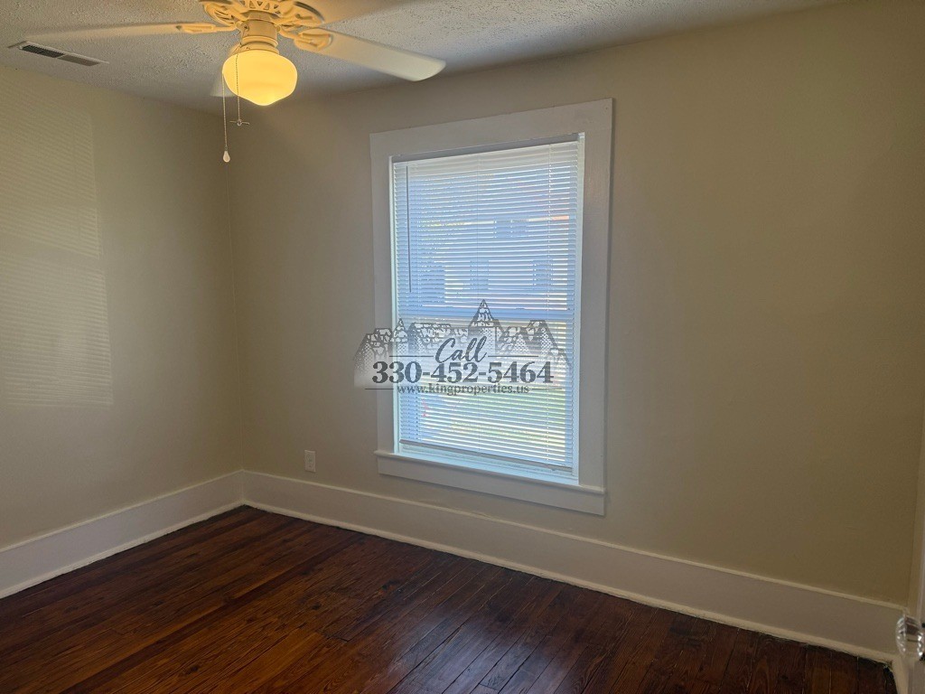 713 Greenfield Ave Sw #2 - Photo 2 of 7