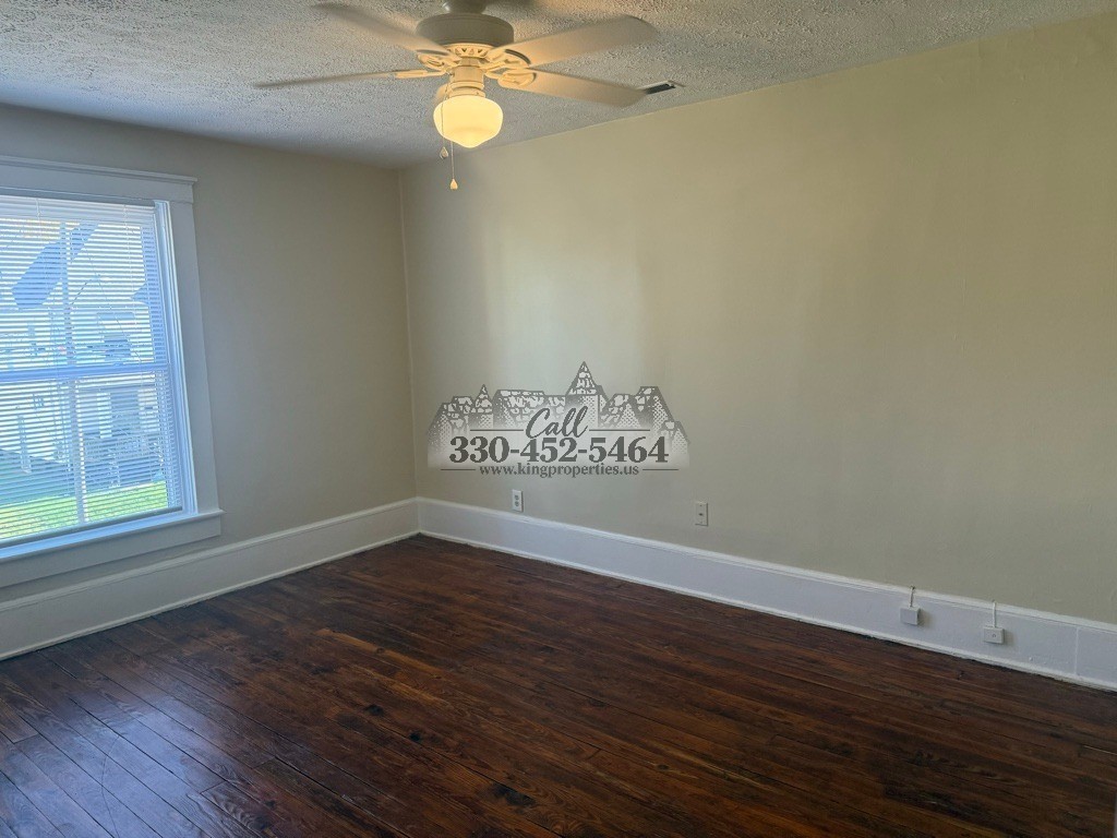 713 Greenfield Ave Sw #2 - Photo 5 of 7