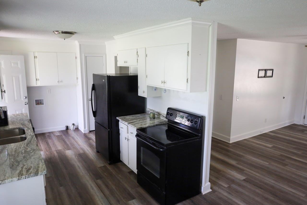 1808 W Higgins St #1 - Photo 5 of 10