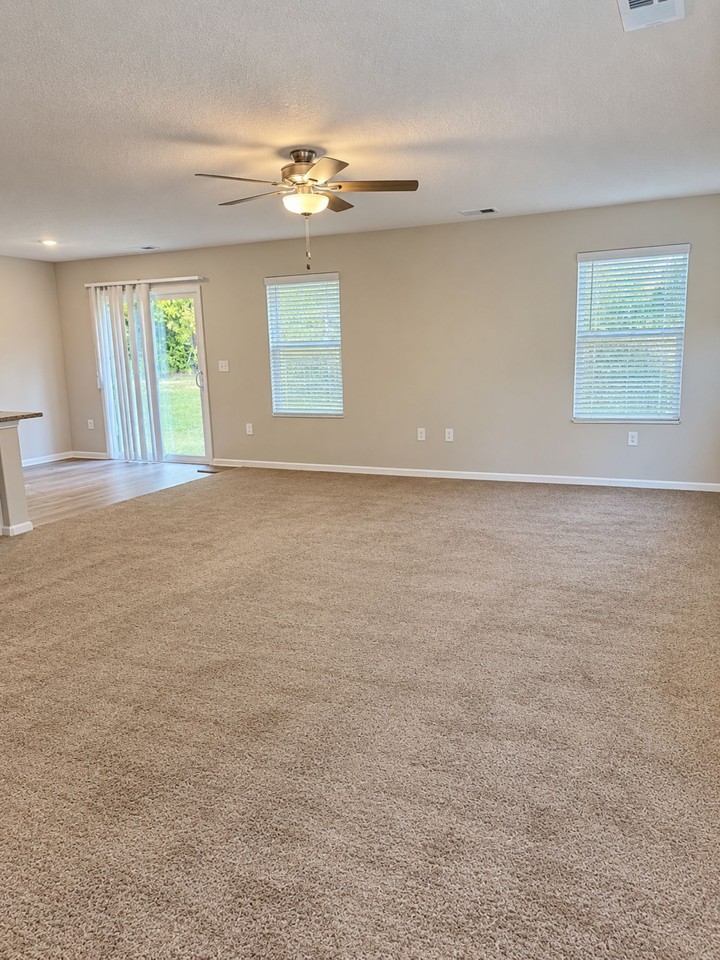 533 Hawley St #1 - Photo 6 of 20