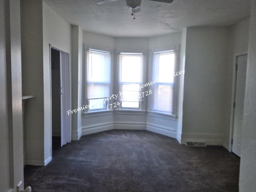 914 School St #1 - Photo 5 of 12