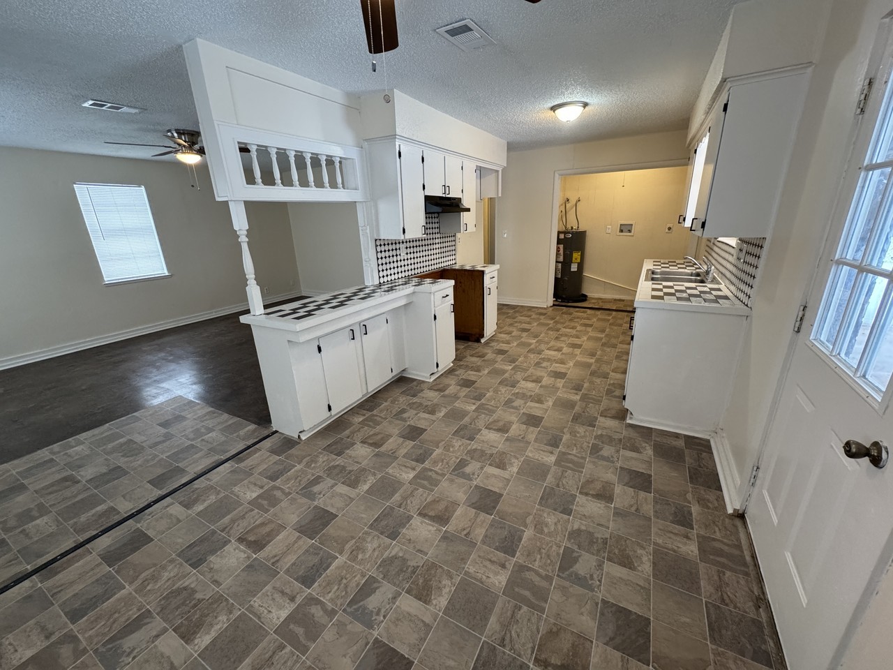 106 Joy Dr #1 - Photo 2 of 18