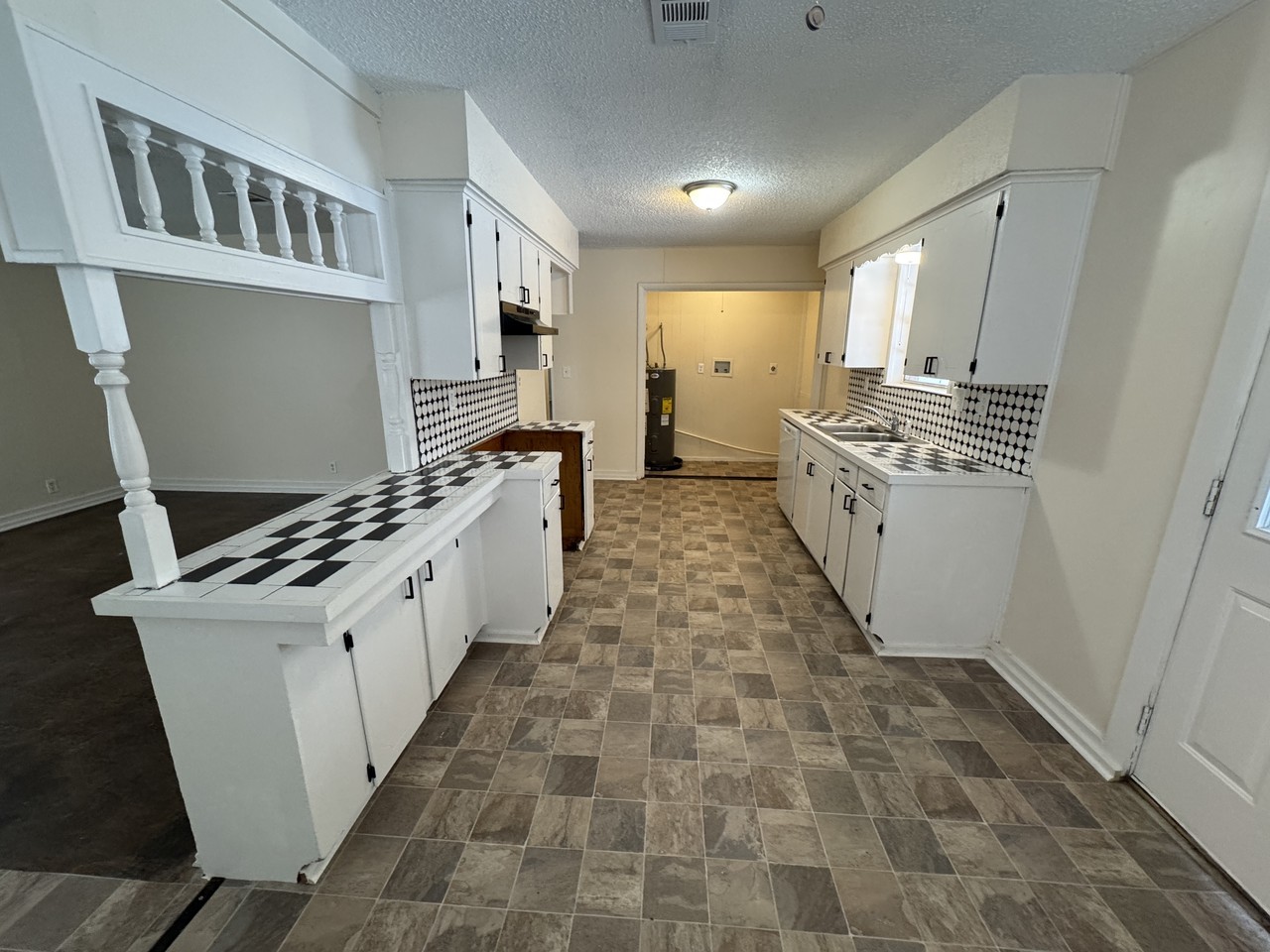 106 Joy Dr #1 - Photo 3 of 18