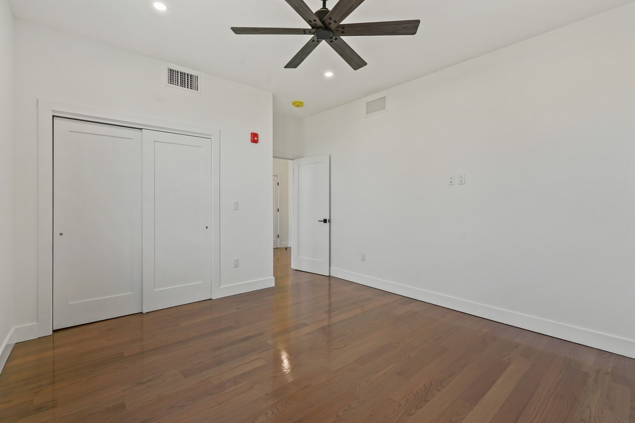 24 Broad Street - 1Apartment 1 #1 - Photo 6 of 11