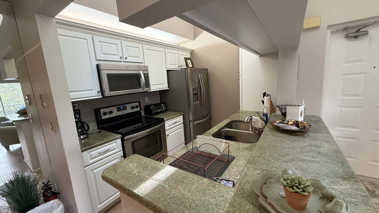 2510 Se Anchorage Cv #A3 - Photo 5 of 28