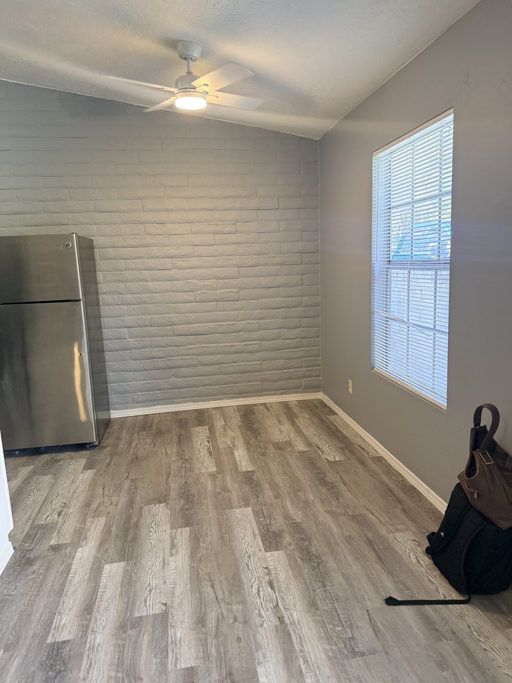 8017 Marquette Ave Ne #C - Photo 2 of 5