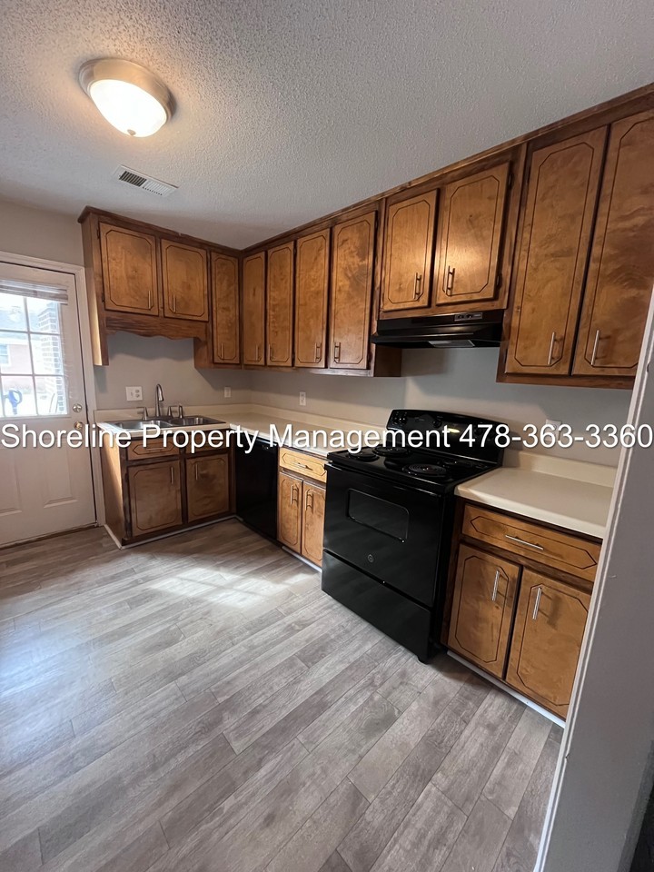 1861 N Ridge Dr #B - Photo 3 of 10