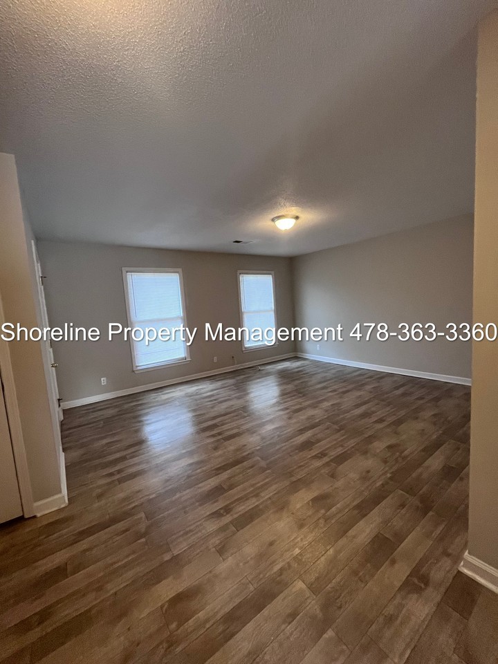 1861 N Ridge Dr #B - Photo 5 of 10