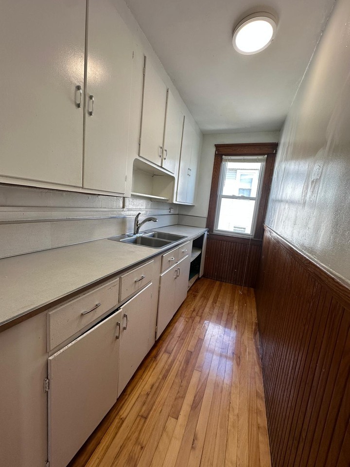 72 Fairfax Rd #3 - Photo 2 of 9