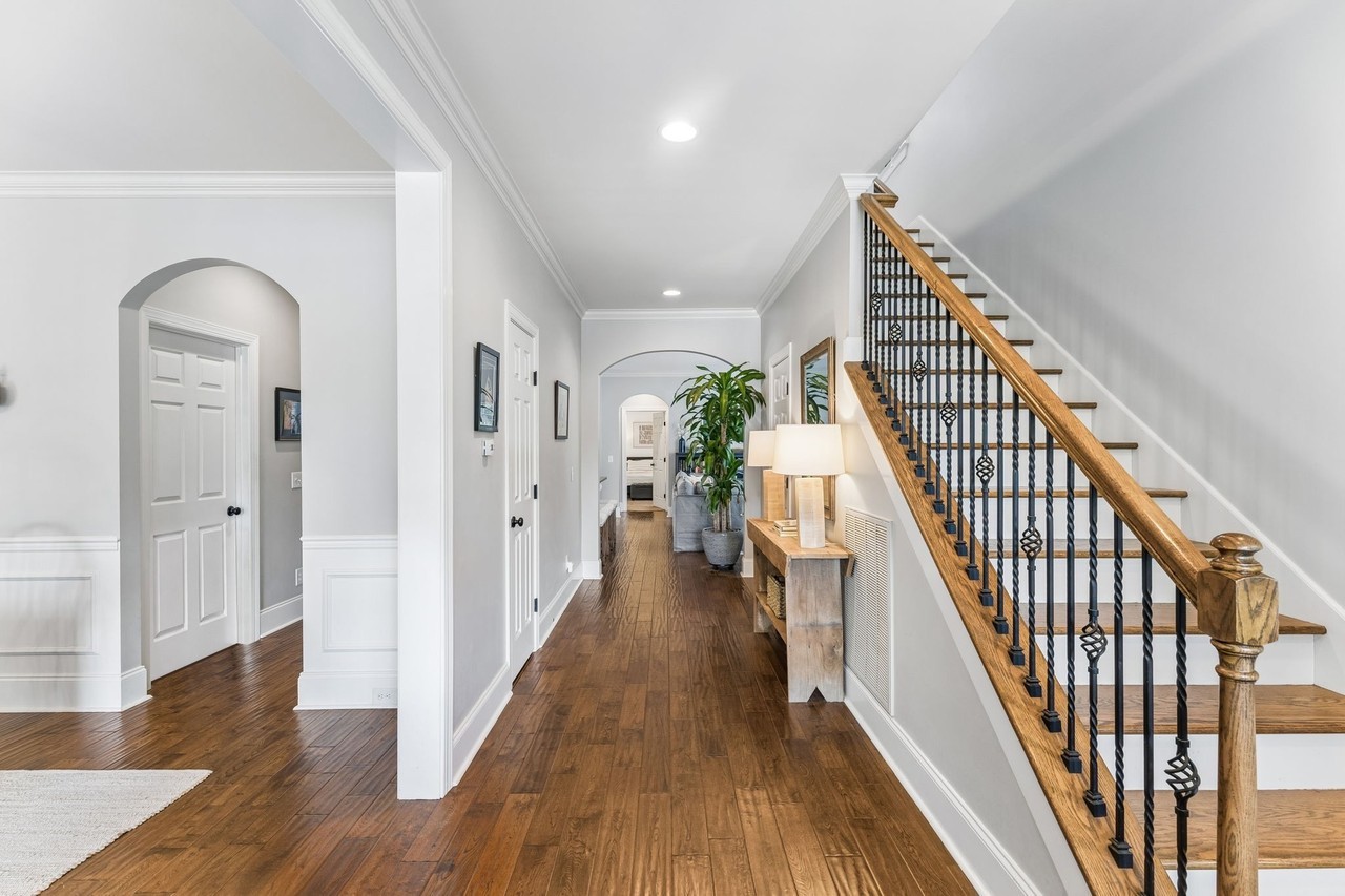 2924 Americus Dr #1 - Photo 4 of 27