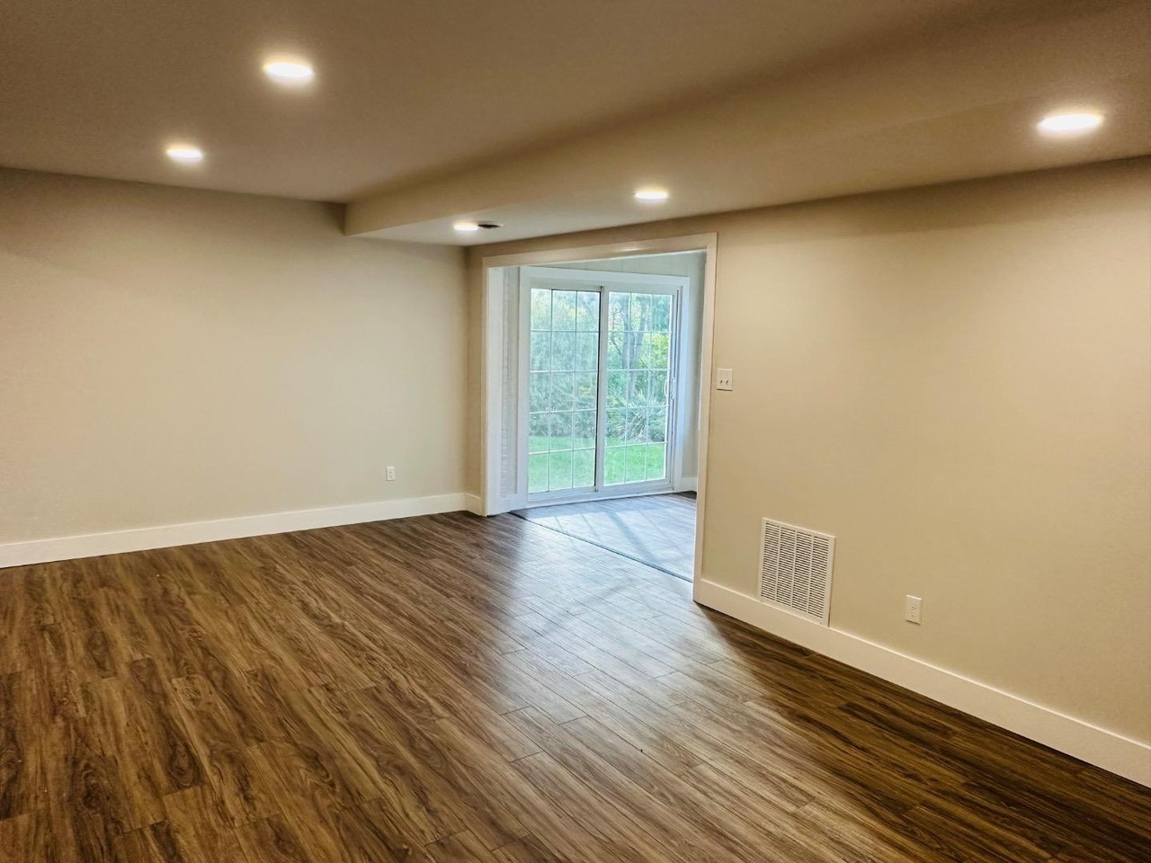 Alpine Ct - Photo 4 of 20