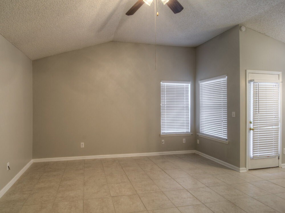 12356 Sondra Cove Trl N - Photo 2 of 15