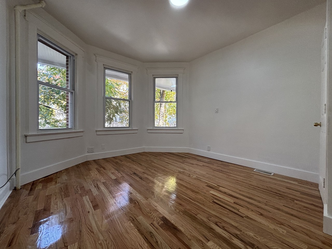 1084 Anna Street #1 - Photo 4 of 9