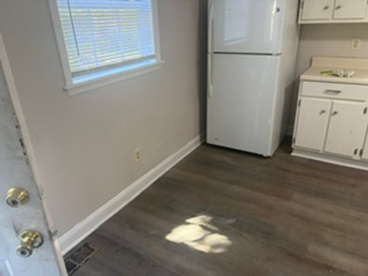 2809 N Patterson Ave - Photo 4 of 12