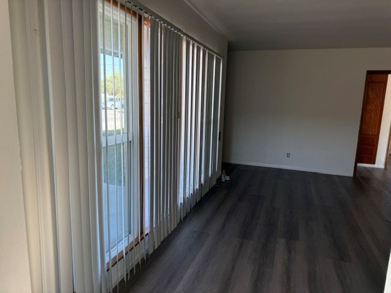 16116 Woodruff Ave - Photo 4 of 5