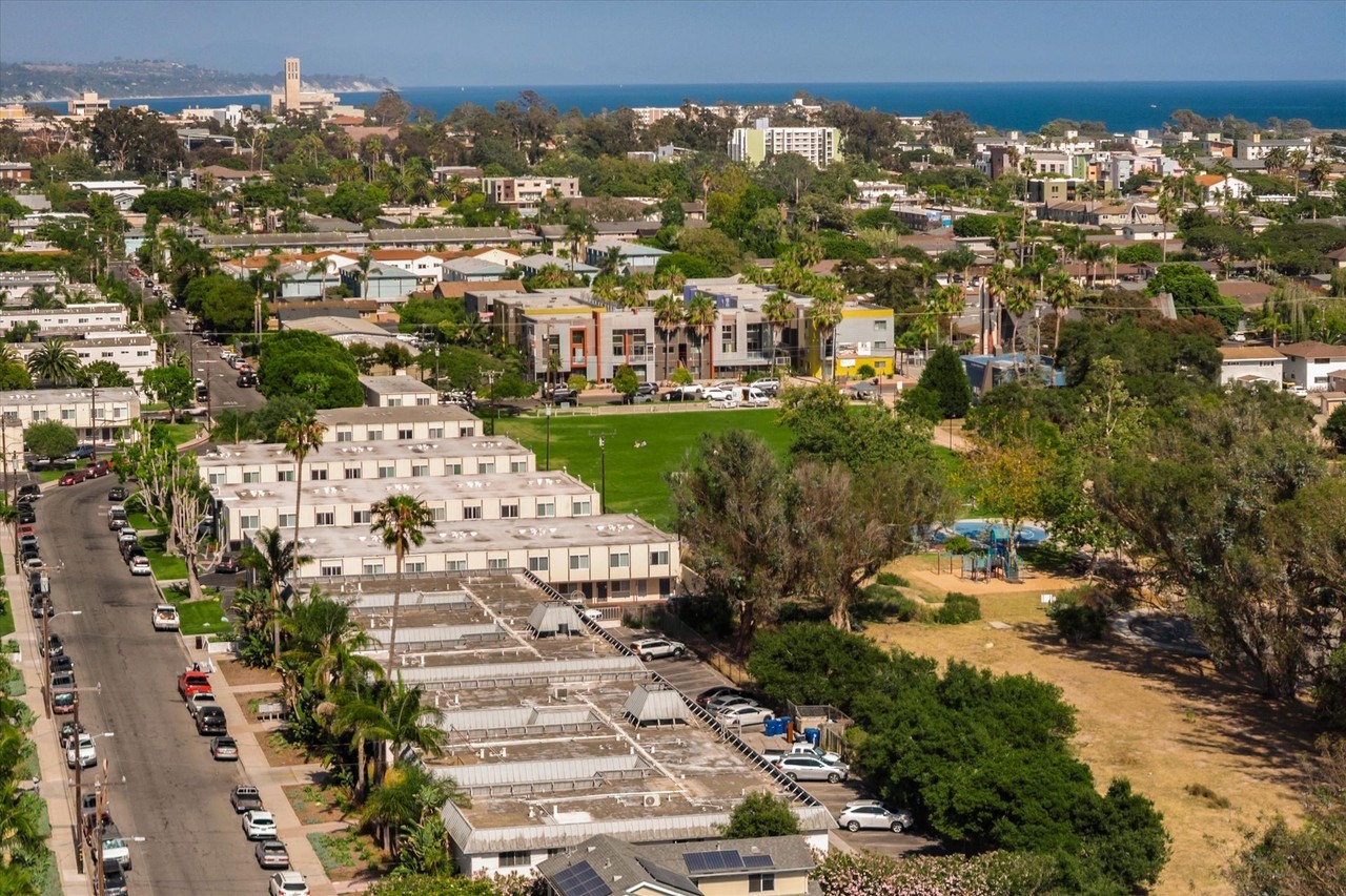 Quiet Isla Vista Apartment Complex - Photo 5 of 50