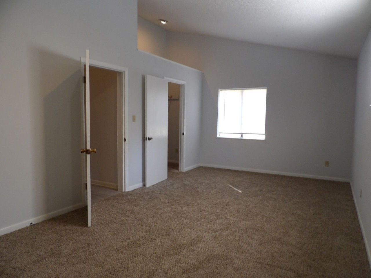 1577 Skipperville Rd - Photo 6 of 10