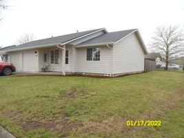 featured image of 990 Sw Oriole St