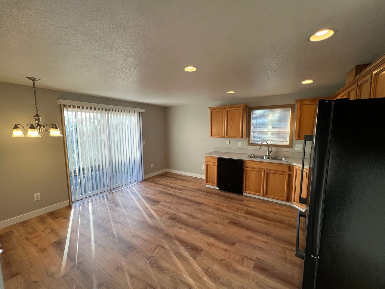 53 Warbler Dr - Photo 4 of 13