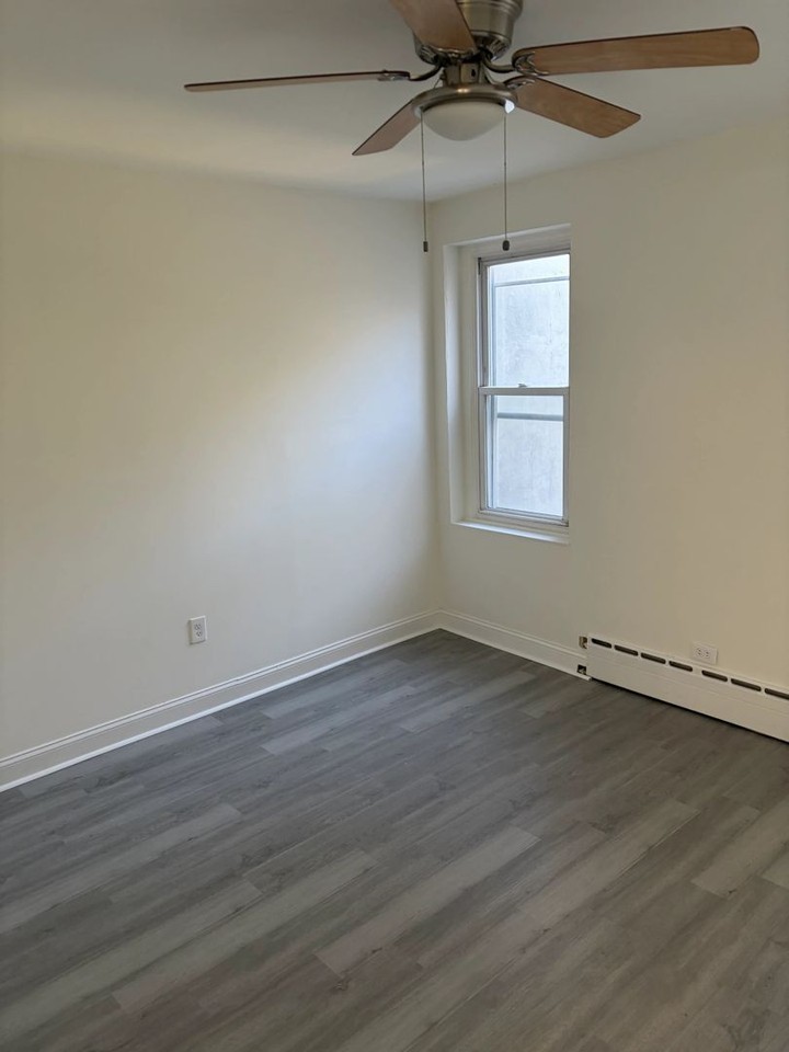 1327 Unity St - Photo 6 of 10