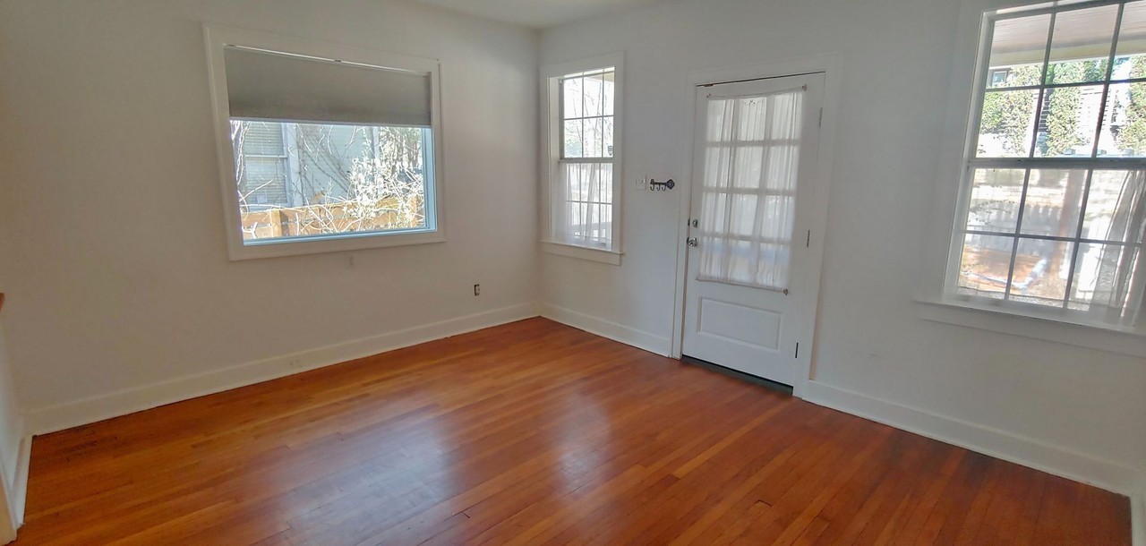 407 Terrace Dr - Photo 4 of 44