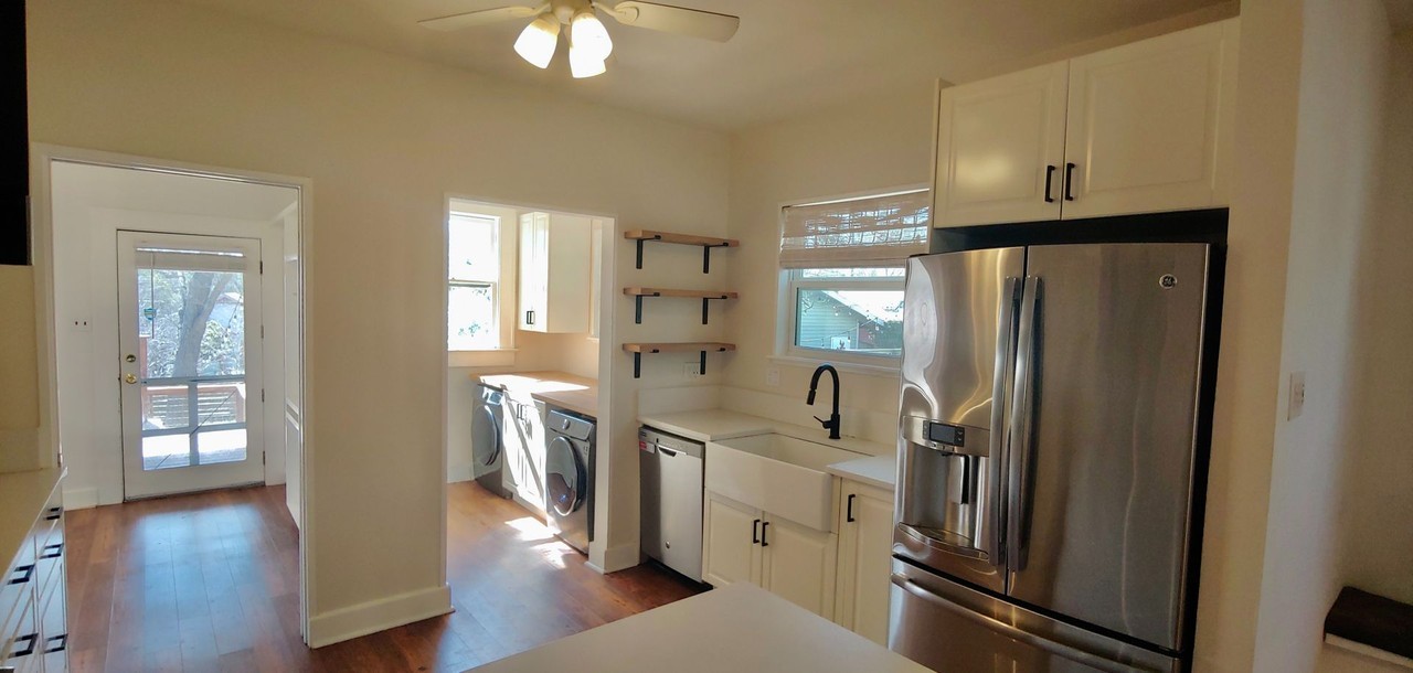 407 Terrace Dr - Photo 7 of 44